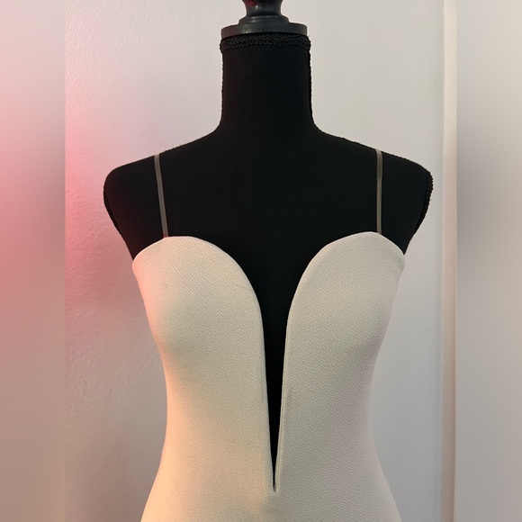 Dress - Picture 2 of 4